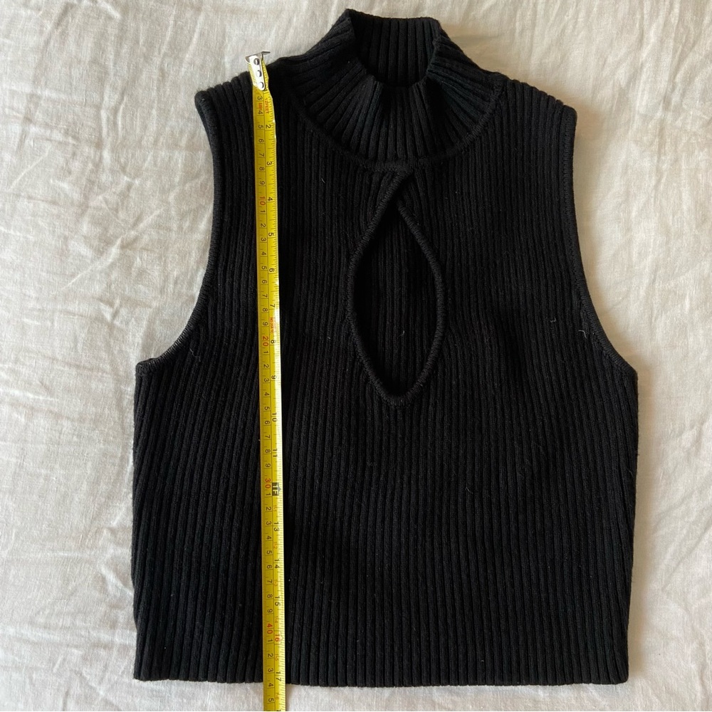 Pretty Garbage Keyhole Cropped Top (Black) - Size… - image 1